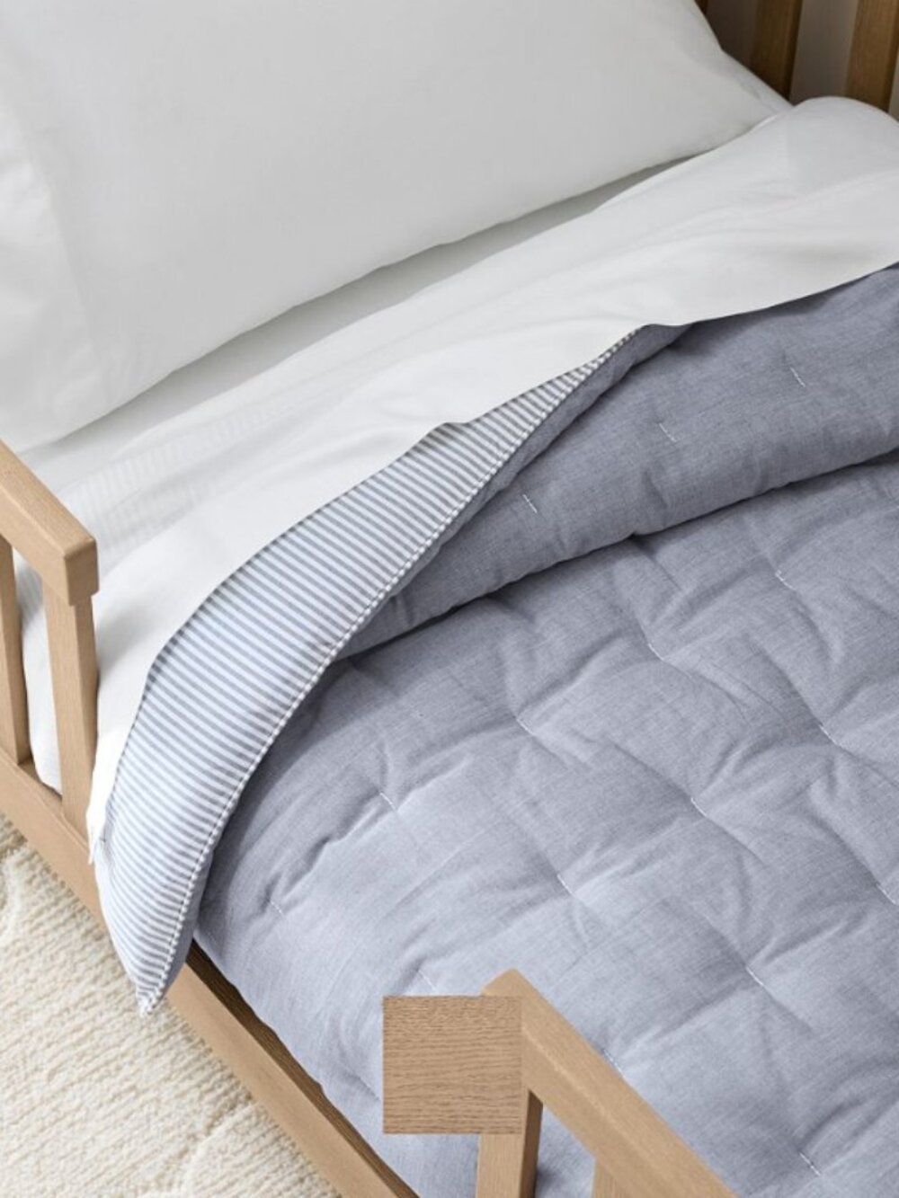 Pottery Barn Kids Chambray Reversible Toddler Comforter (Crib sized)